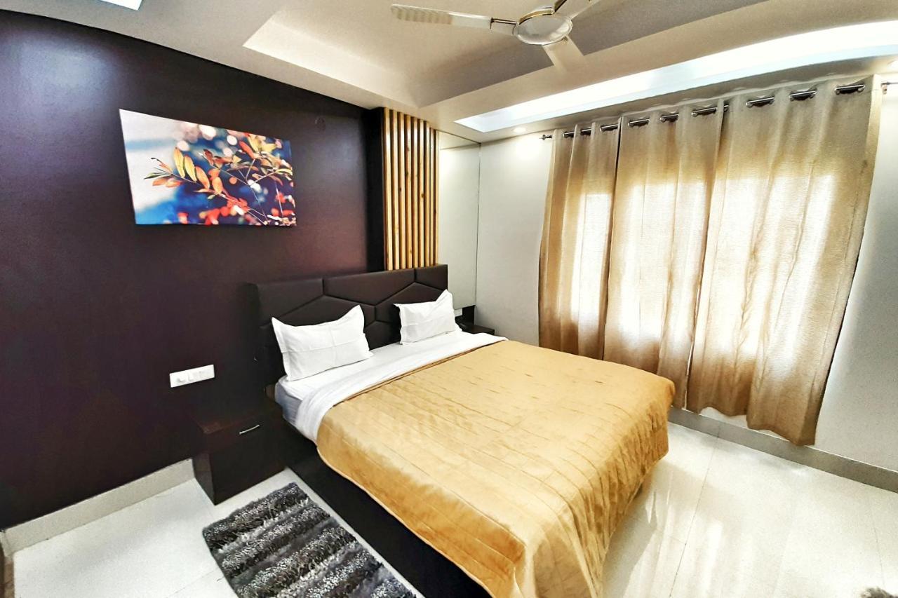 Hotel Aerocity Purple Orchid New Delhi