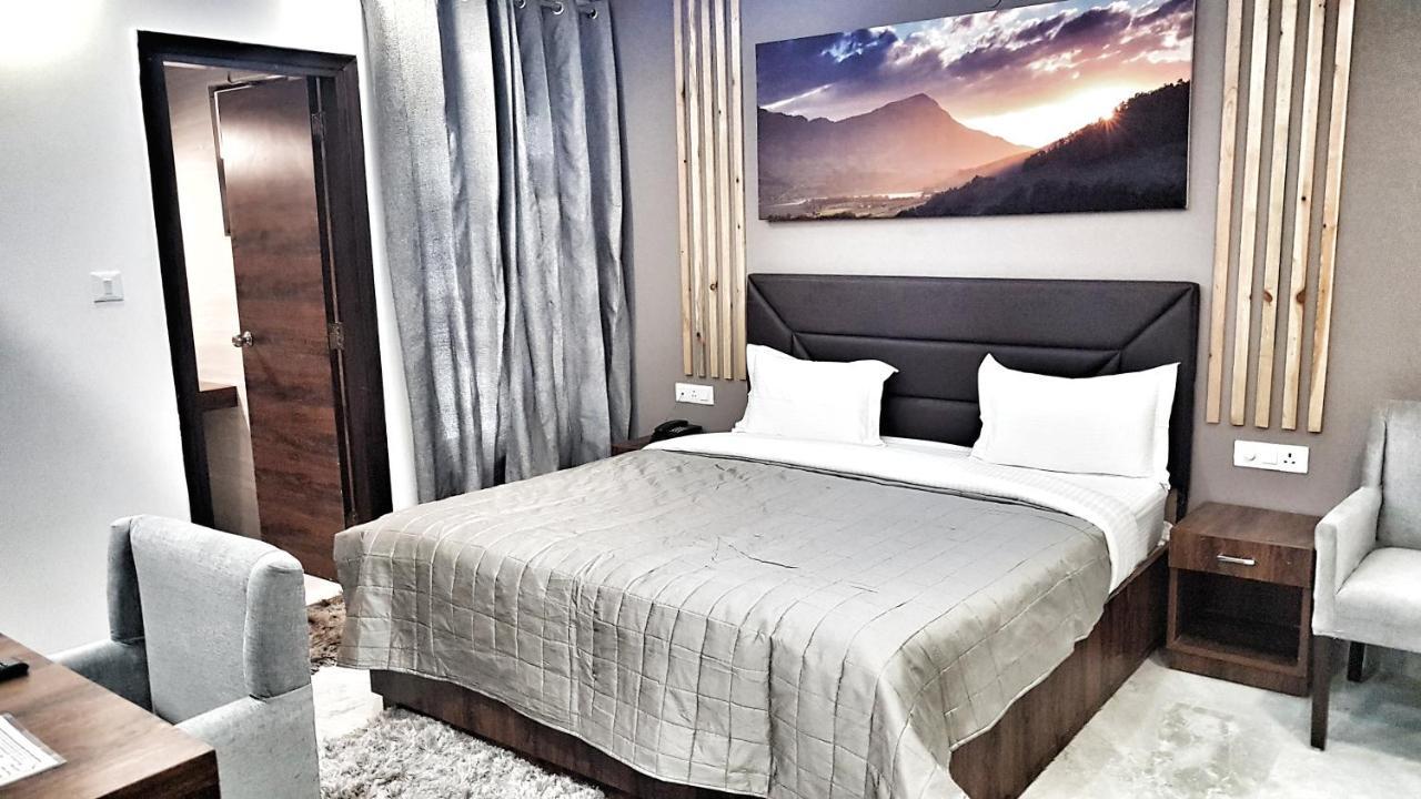Aerocity Purple Orchid 3* New Delhi